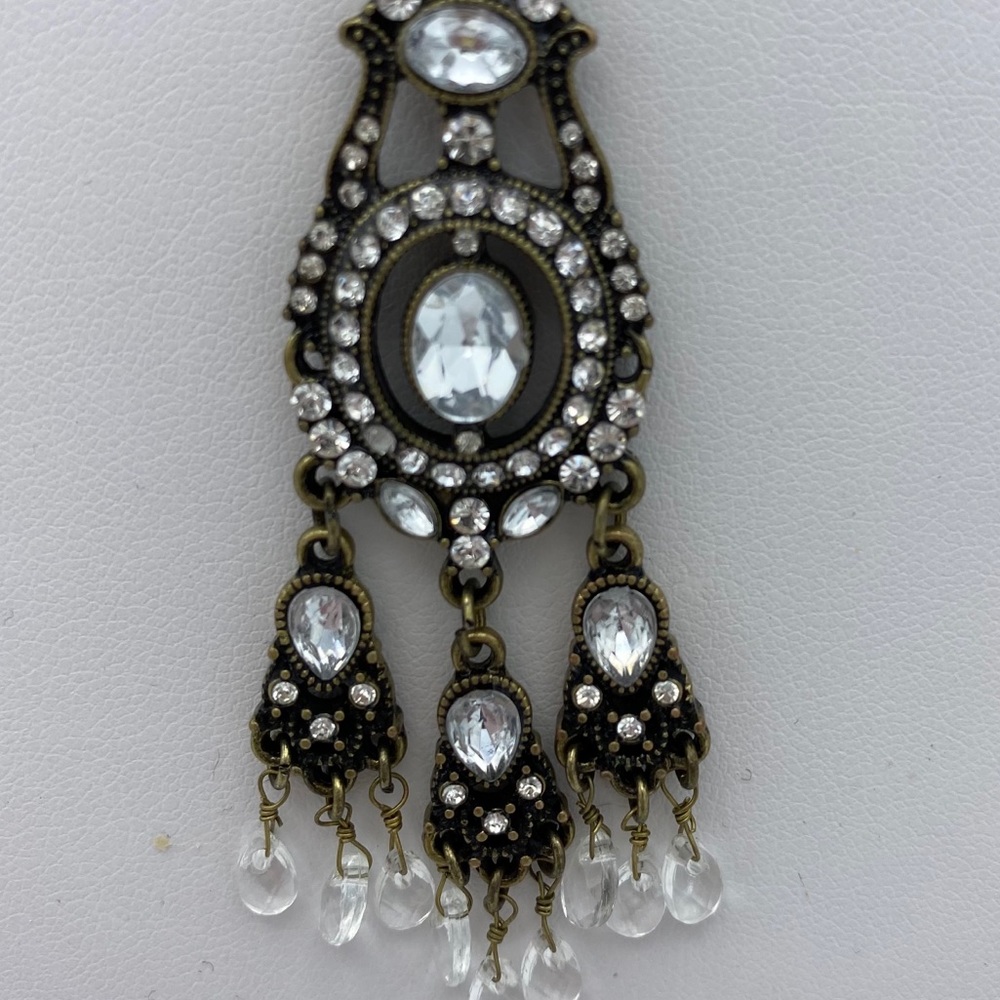 Smug Beauty Antiqued Gold Tone Rhinestone Necklace - Picture 6 of 13